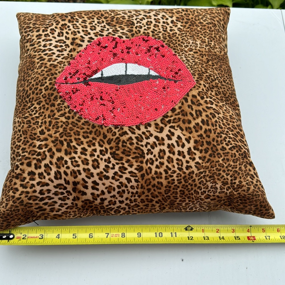 Cushion - Picture 3 of 3